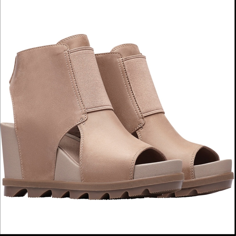Sorel joanie ii cut-out bootie size 9